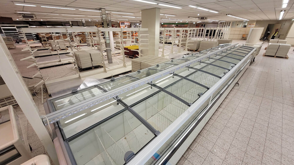 211129 Poiesz verhuizing legeschappen 1000