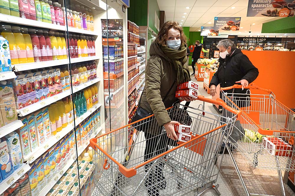 21120150 Poiesz Akkrum opening BoukjeJongbloed 1000