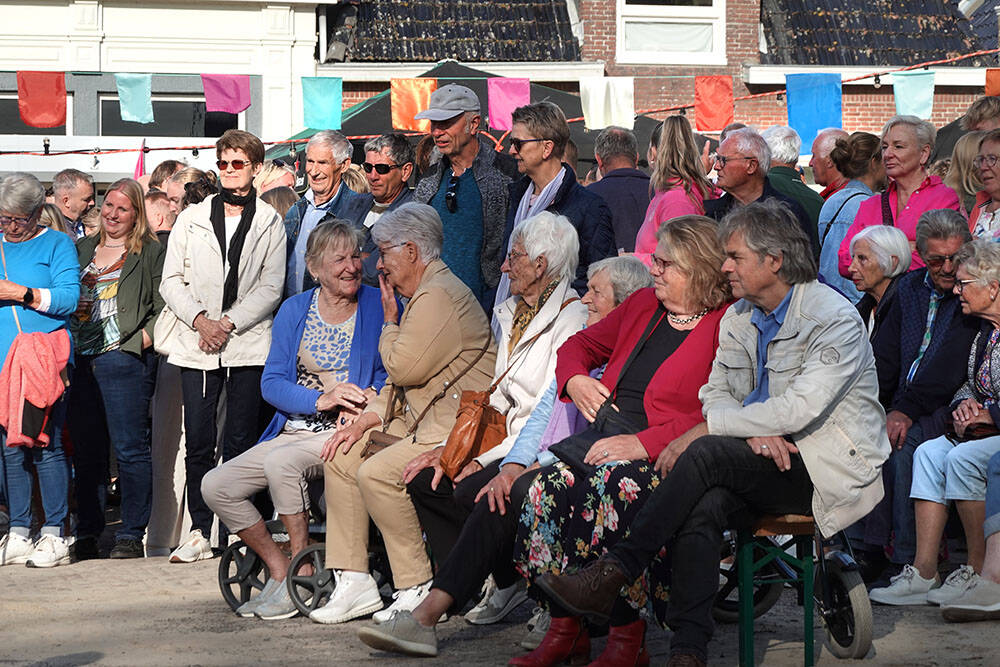 240914 Akkrum Muziekspektakel publiek 2 1000