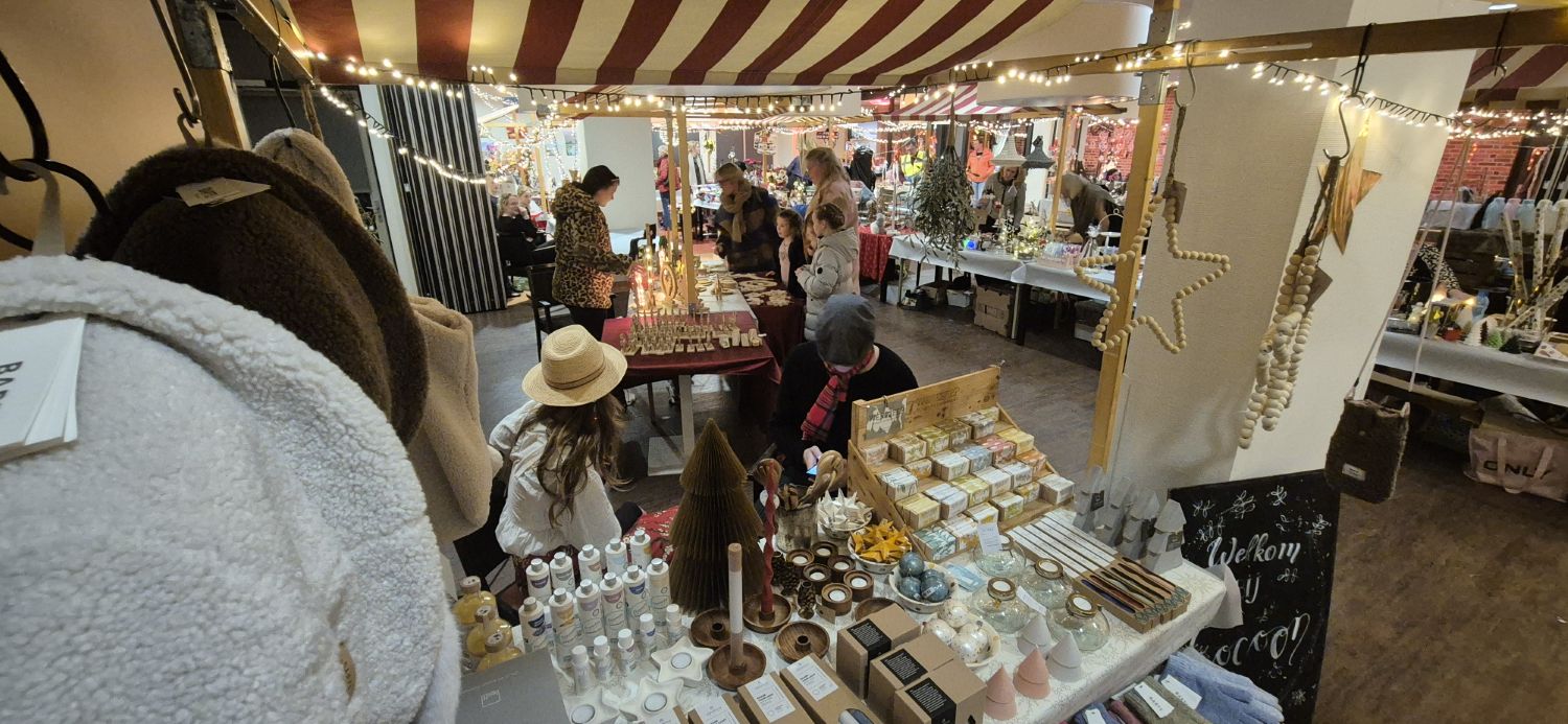 241213 Akkrum kerstmarkt Leppehiem 1 c NoordoostNl 1500