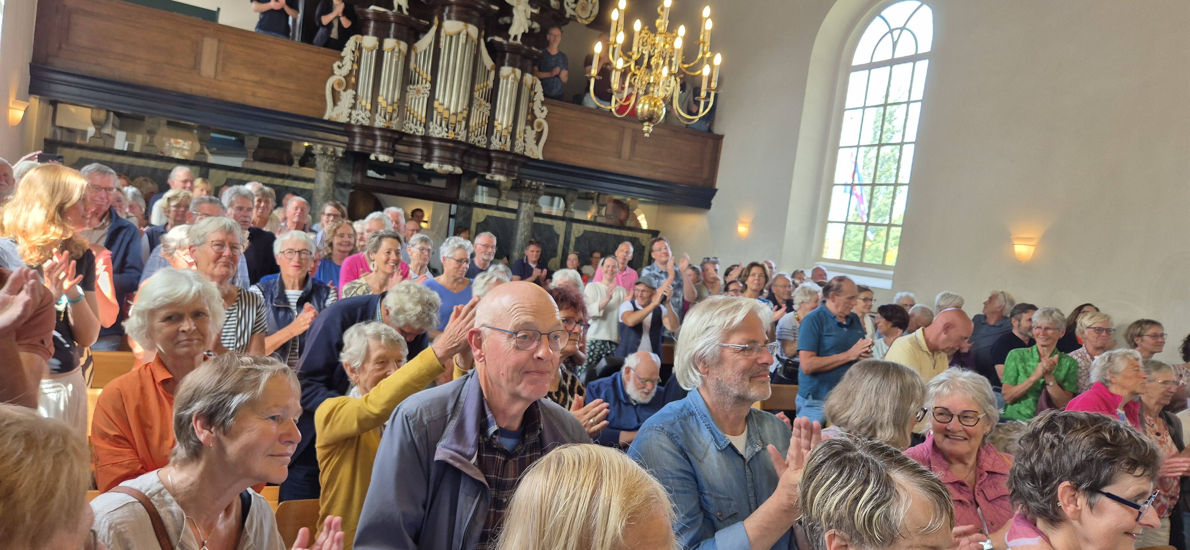 250531 Akkrum Reuzedei Terptsjerke publiek2