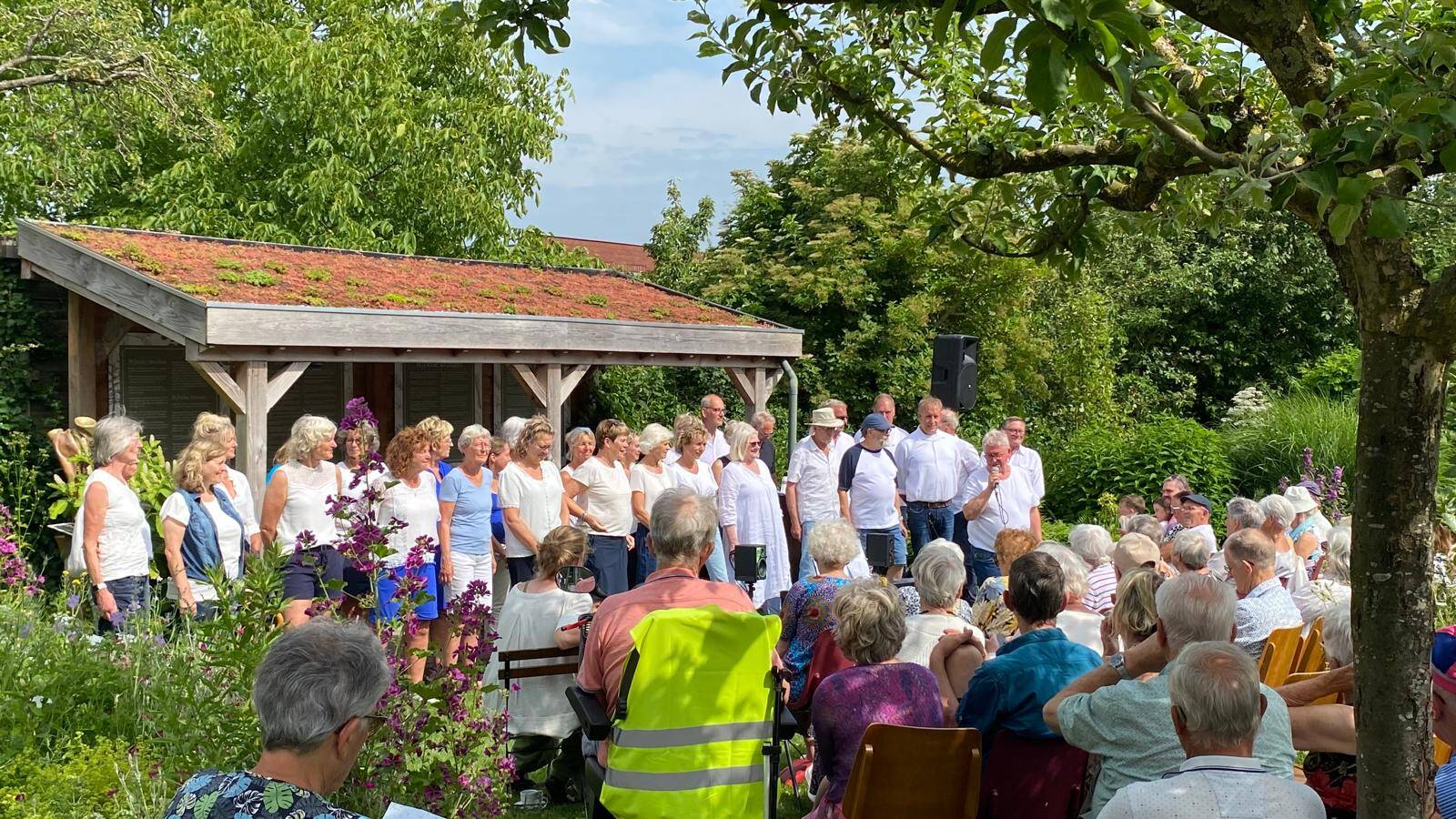 250622 Akkrum Lantearnetun c Popkoor