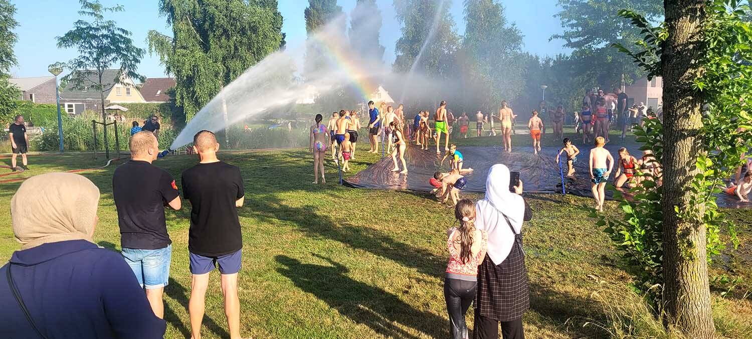 250701 Akkrum brandweer waterspektakel 11 1500