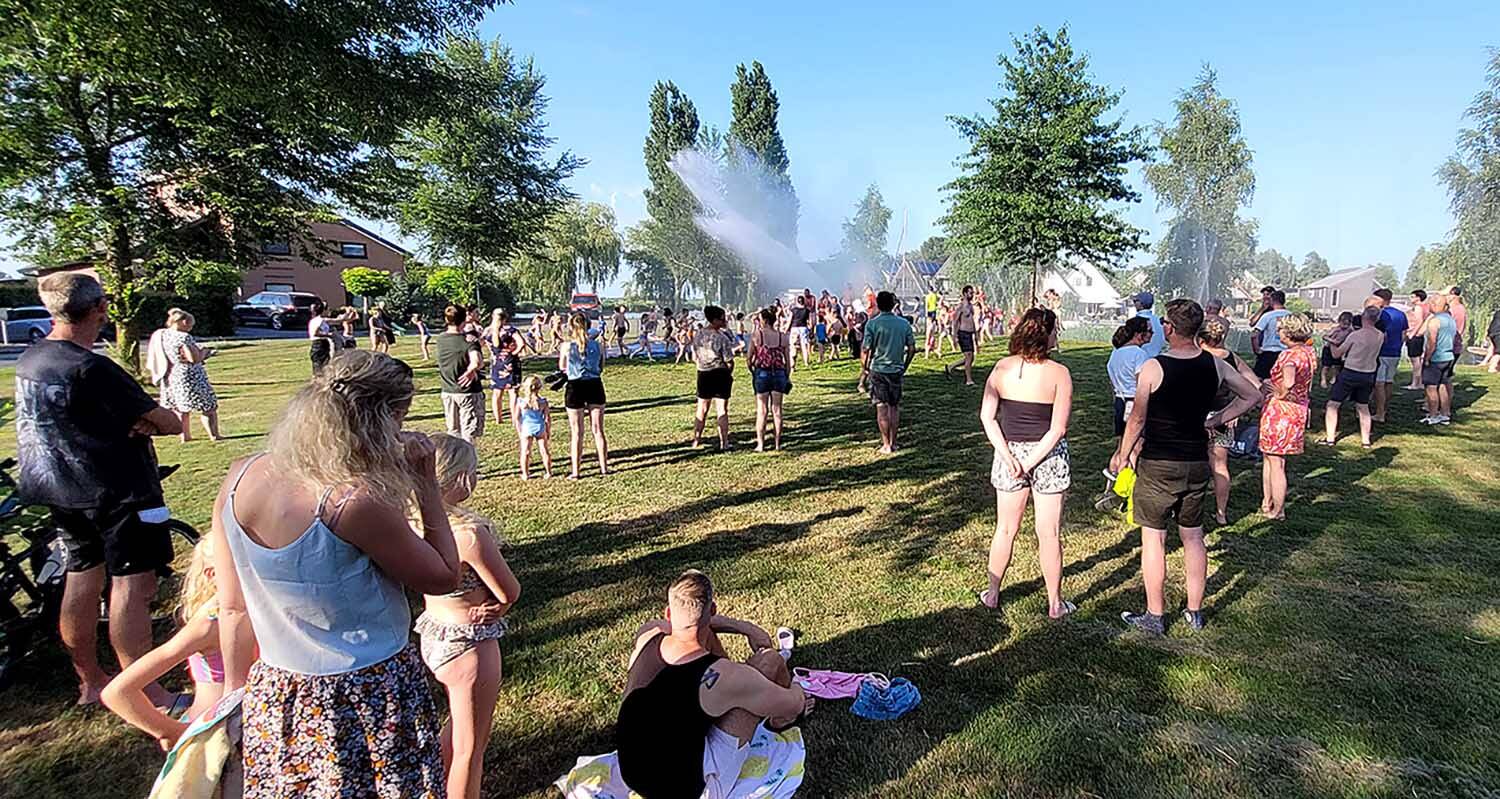 250701 Akkrum brandweer waterspektakel 14