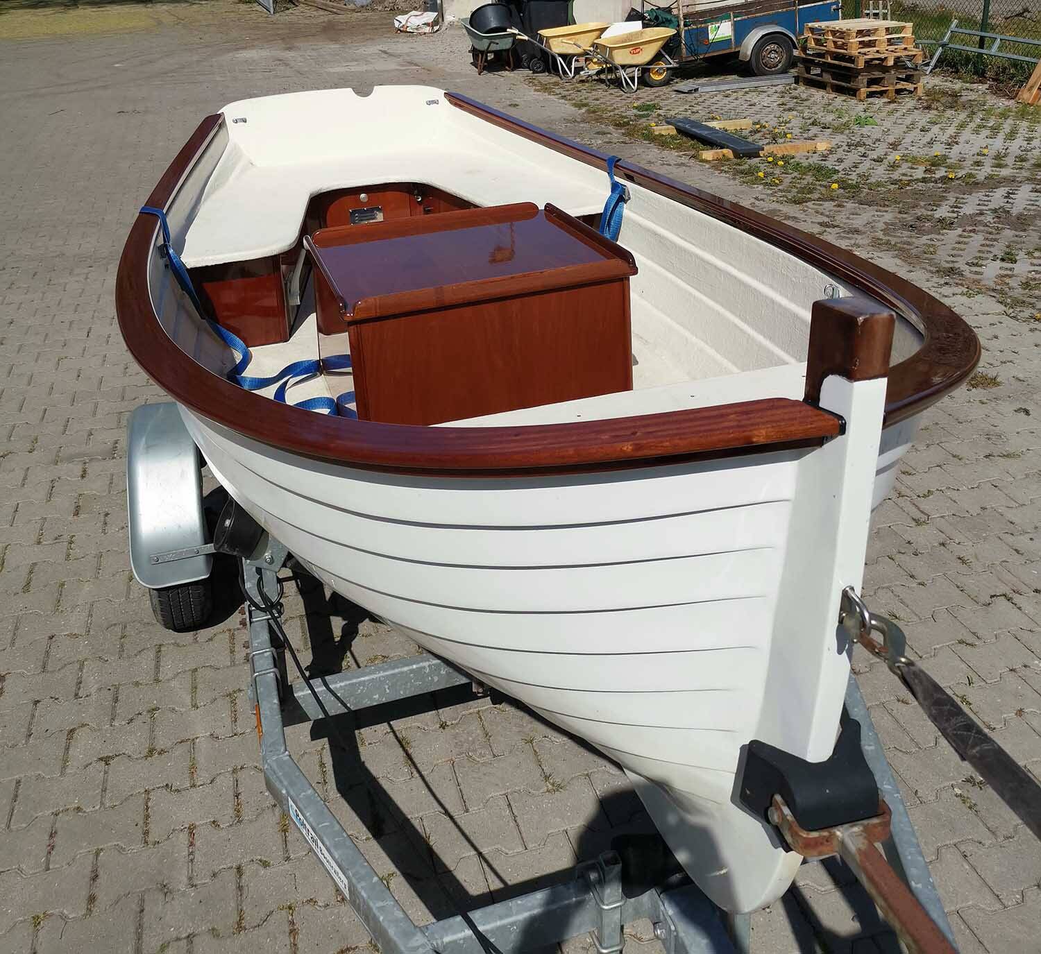 251108 Akkrum diefstalPoltrail boottrailer deels2