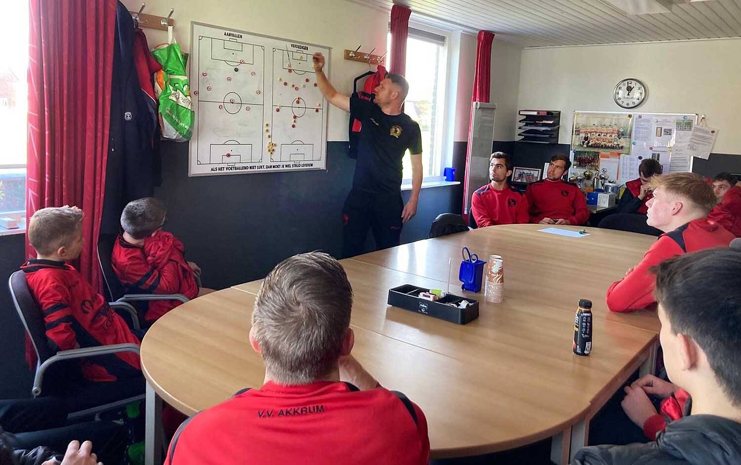 251105 Akkrum Voetbal Trainer c VvAkkrum Trainer