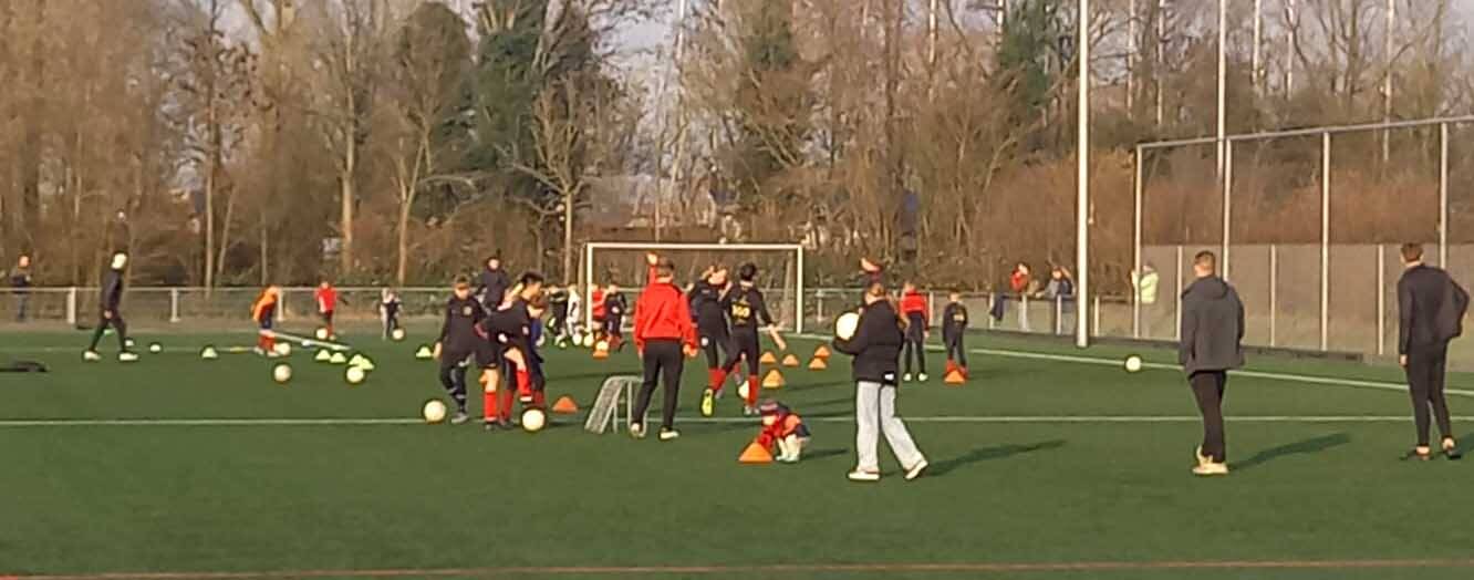 251221 VvAkkrum Voetbalclinic 19 c VvAkkrum