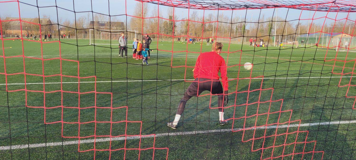 251221 VvAkkrum Voetbalclinic 20 c Noordoost nl 1500