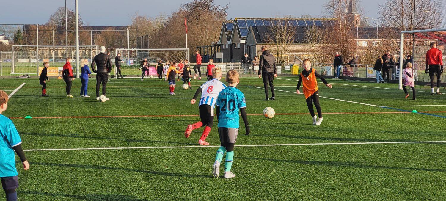 251221 VvAkkrum Voetbalclinic 27 c Noordoost nl 1500