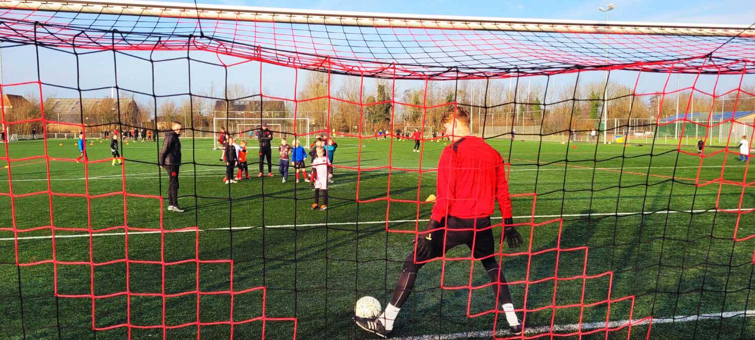 251221 VvAkkrum Voetbalclinic 28 c Noordoost nl 1500