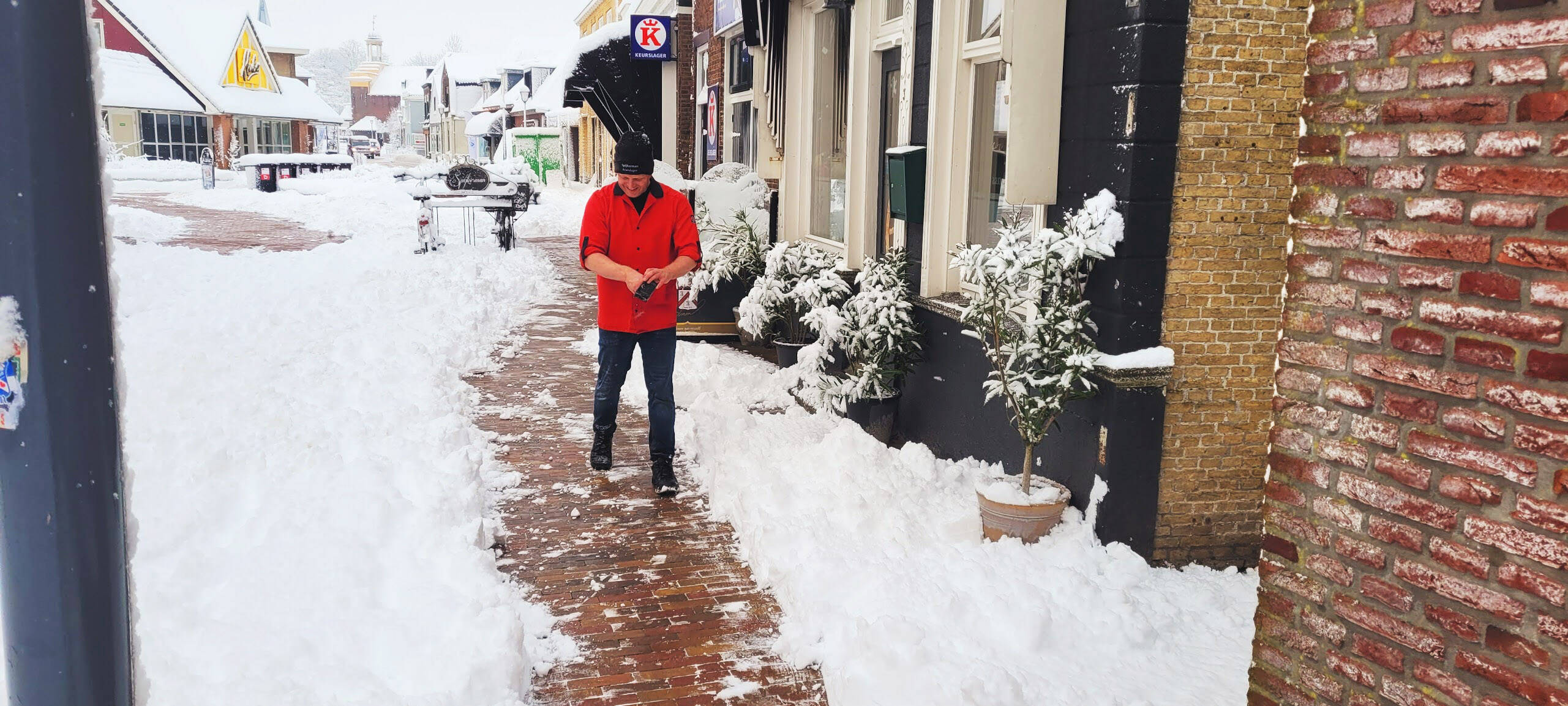 260105 Akkrum Buorren SalgerDaanSpijkermanzoutstrooien