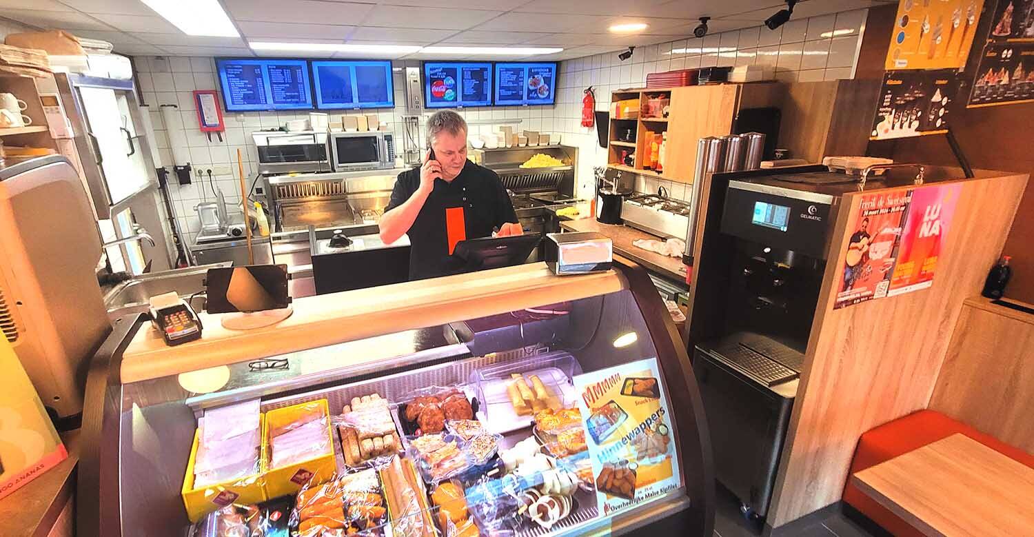 Digitale bestelling scheelt werk bij Smik en Smak, dorpsplein verbindt