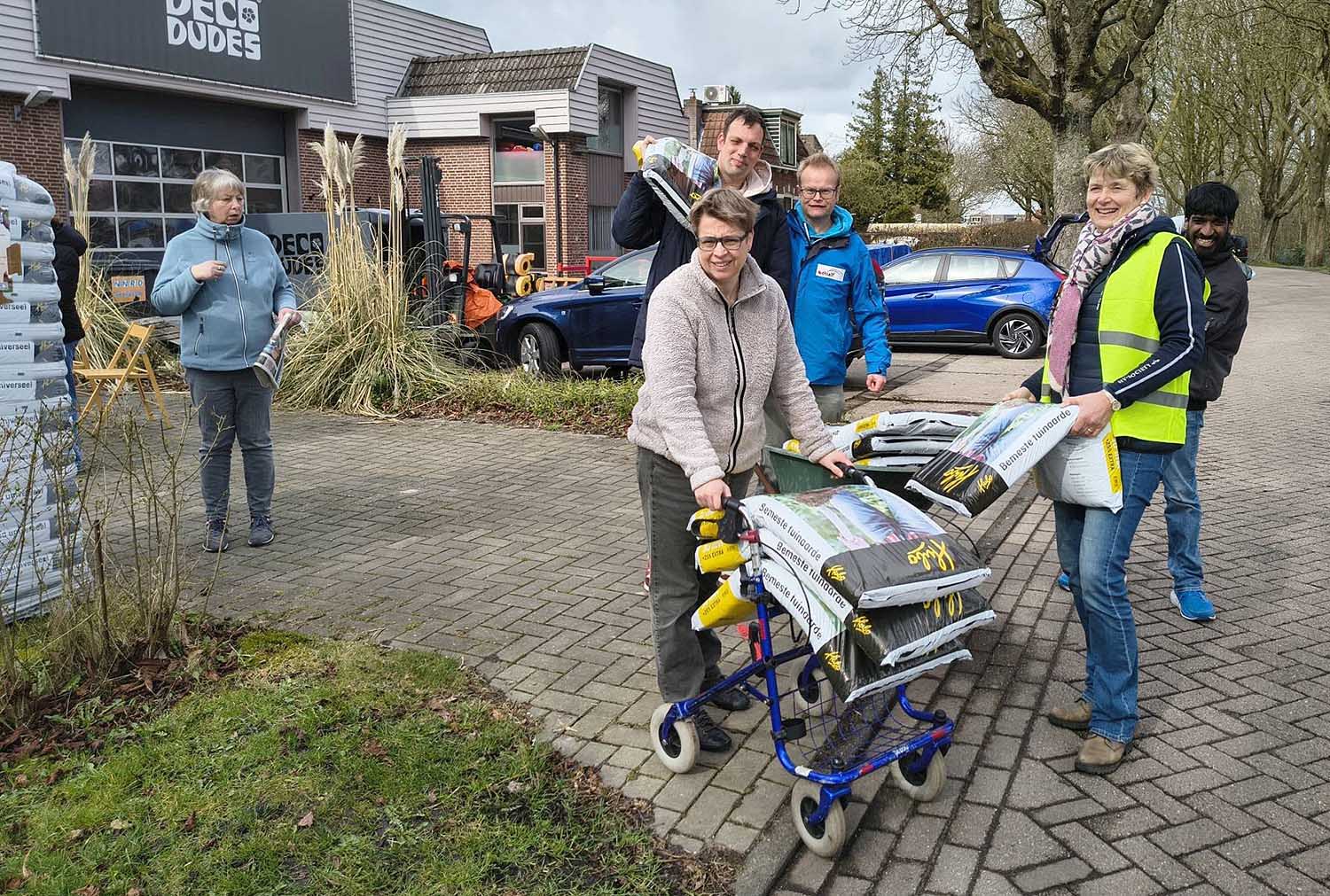 260314 Akkrum Dierenweide potgrondactie2 c ItPakhus