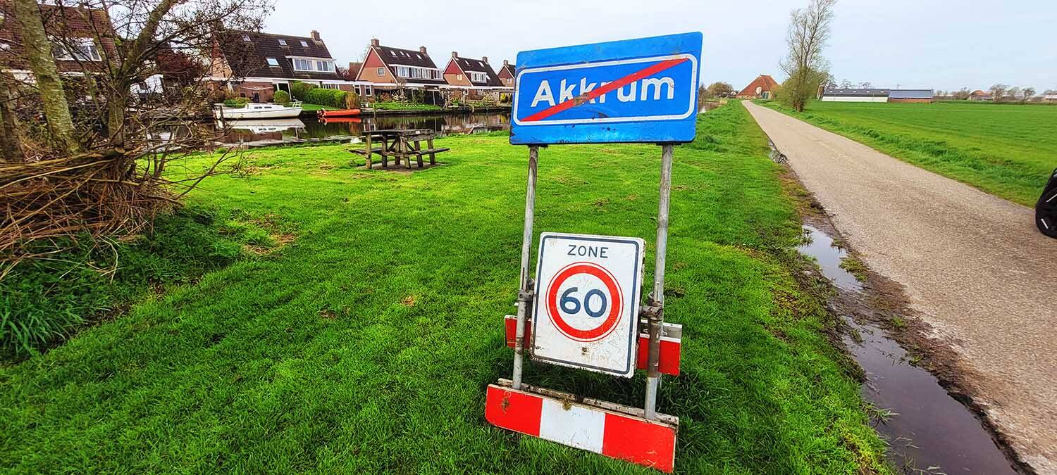 260415 Akkrum plaatsnaambord uitBoarngevist 3 1500