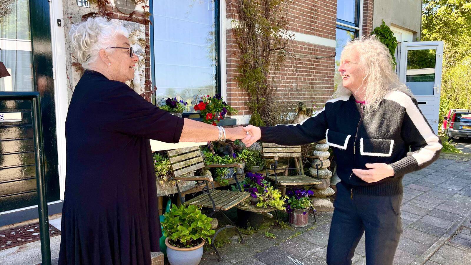 260510 Akkrum Coopersburg 125 gebak jubileum SietaHeidafeliciteert