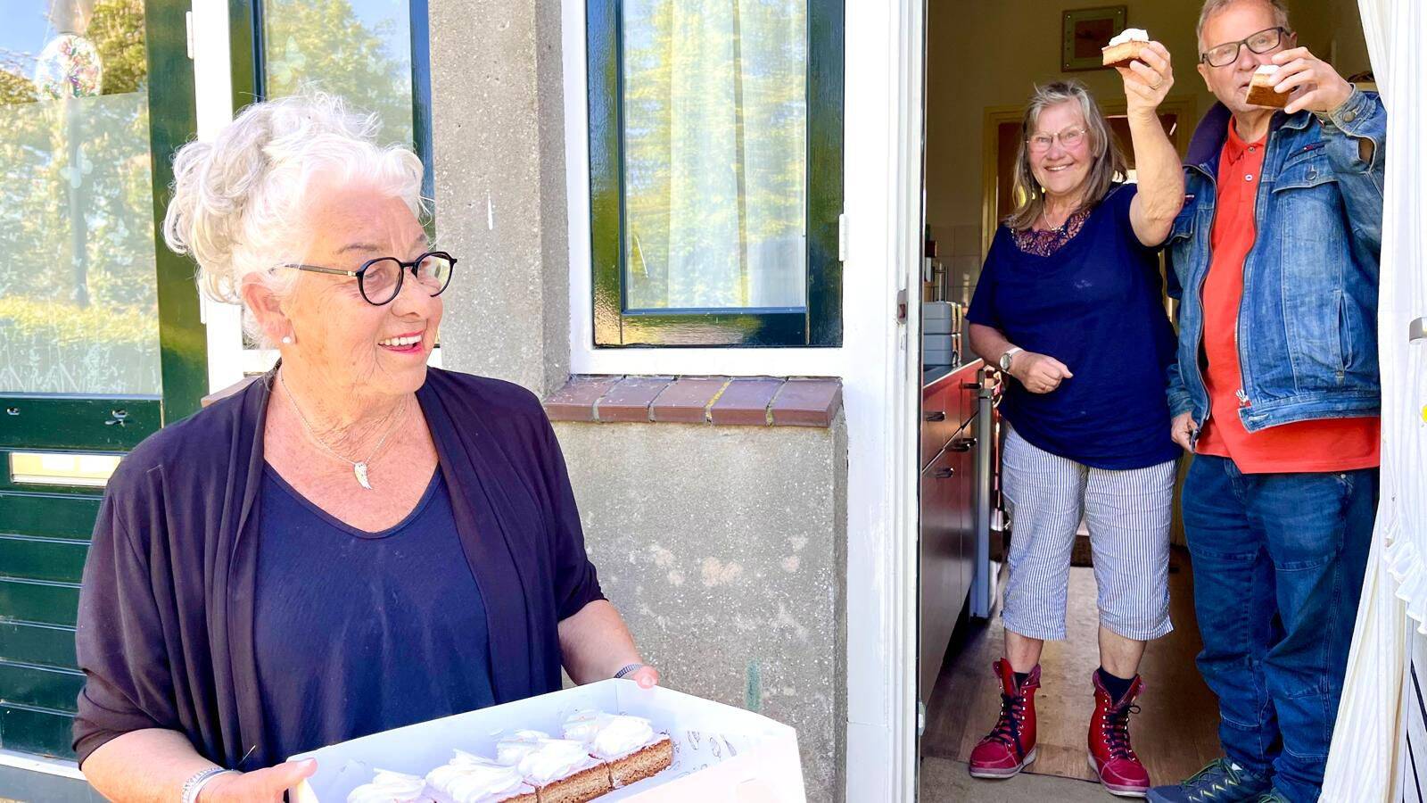 260510 Akkrum Coopersburg 125 gebak jubileum SietaHeidatrakteert6