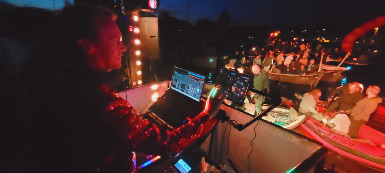 260516 Akkrum WatermuziekSpektakel DeejayDW 1500