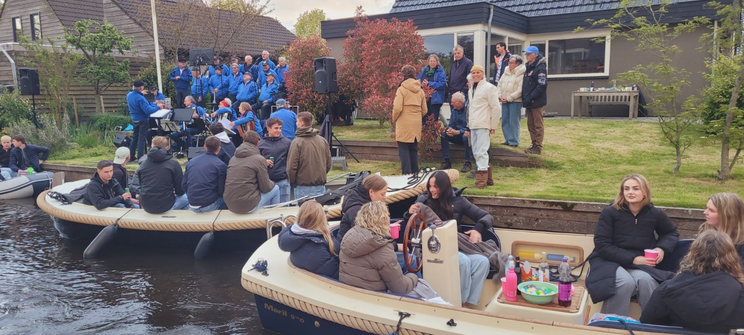 260516 Akkrum WatermuziekSpektakel KrommeKnillesSjongers 1500