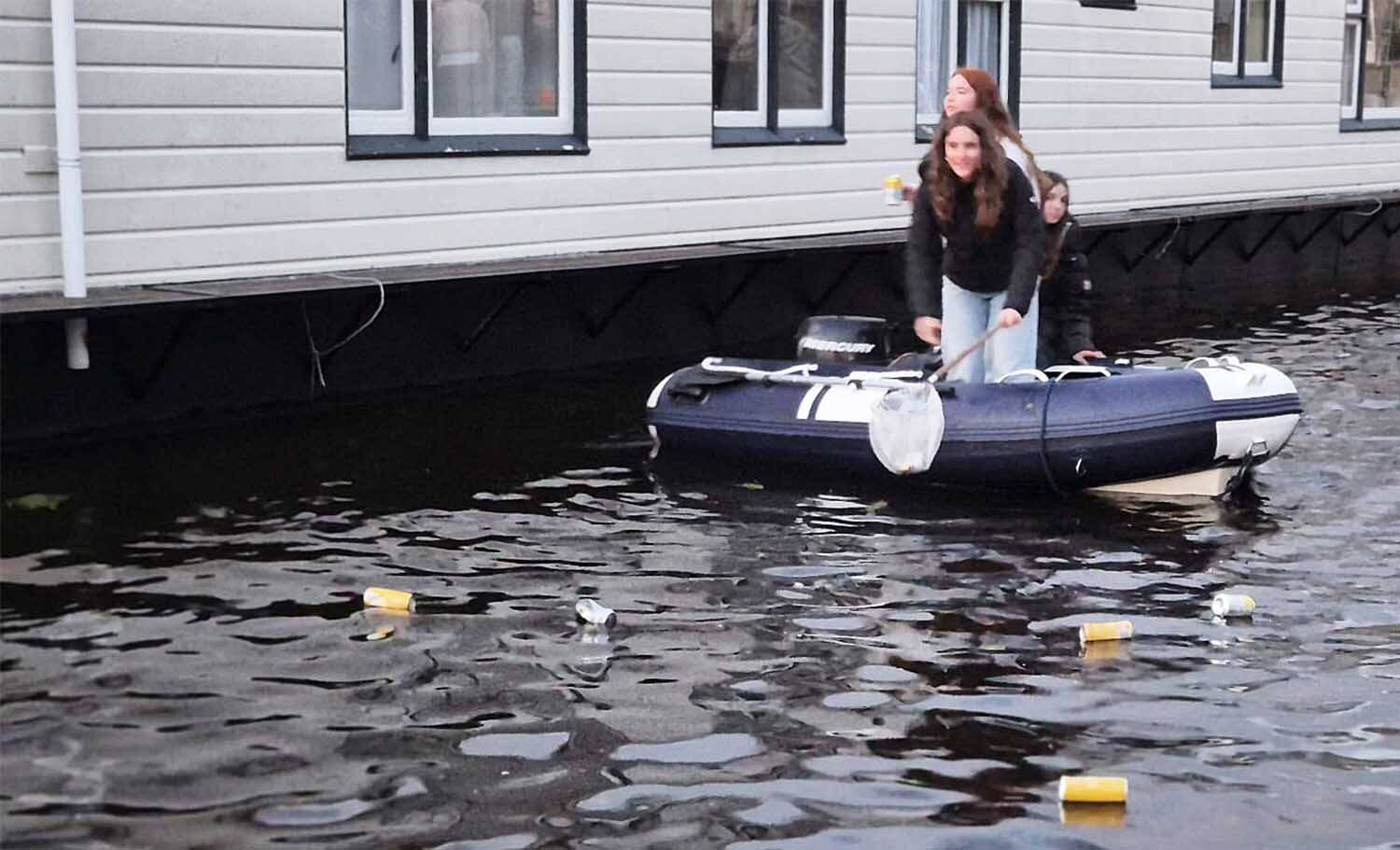 260517 Akkrum WaterMuziekFeest blikjesscheppenkopie