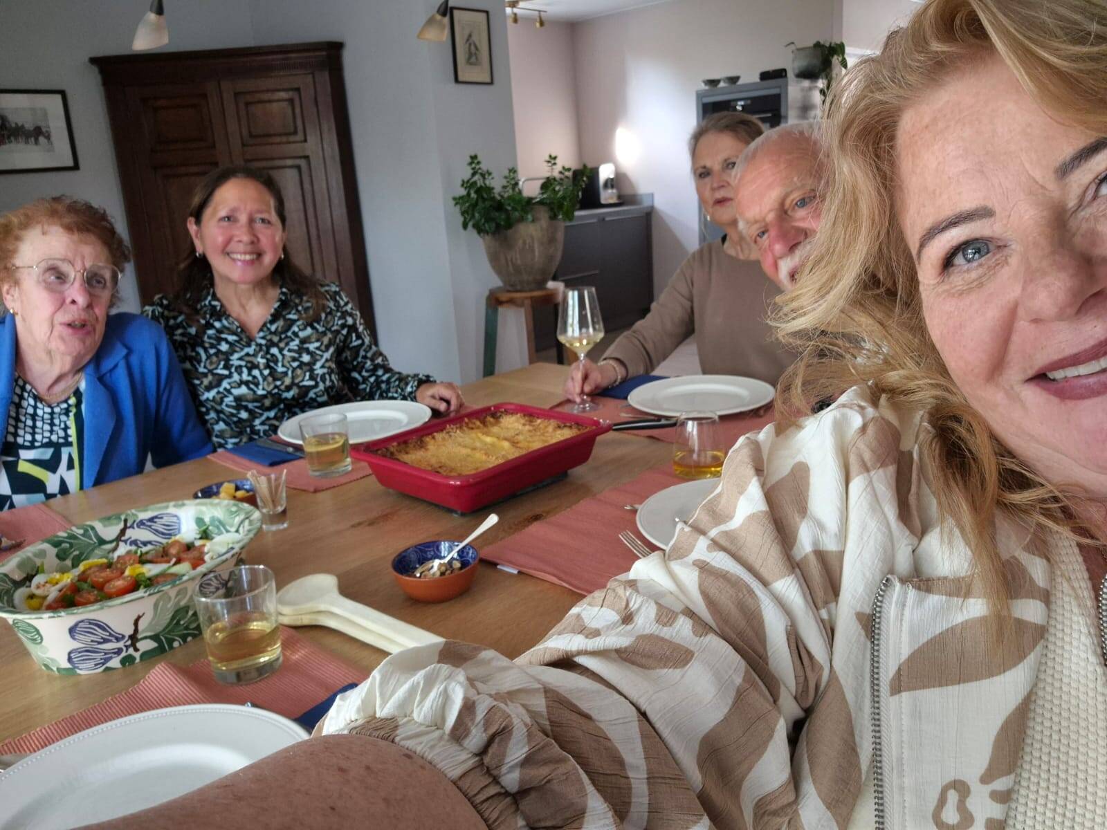 260518 Aantafelen