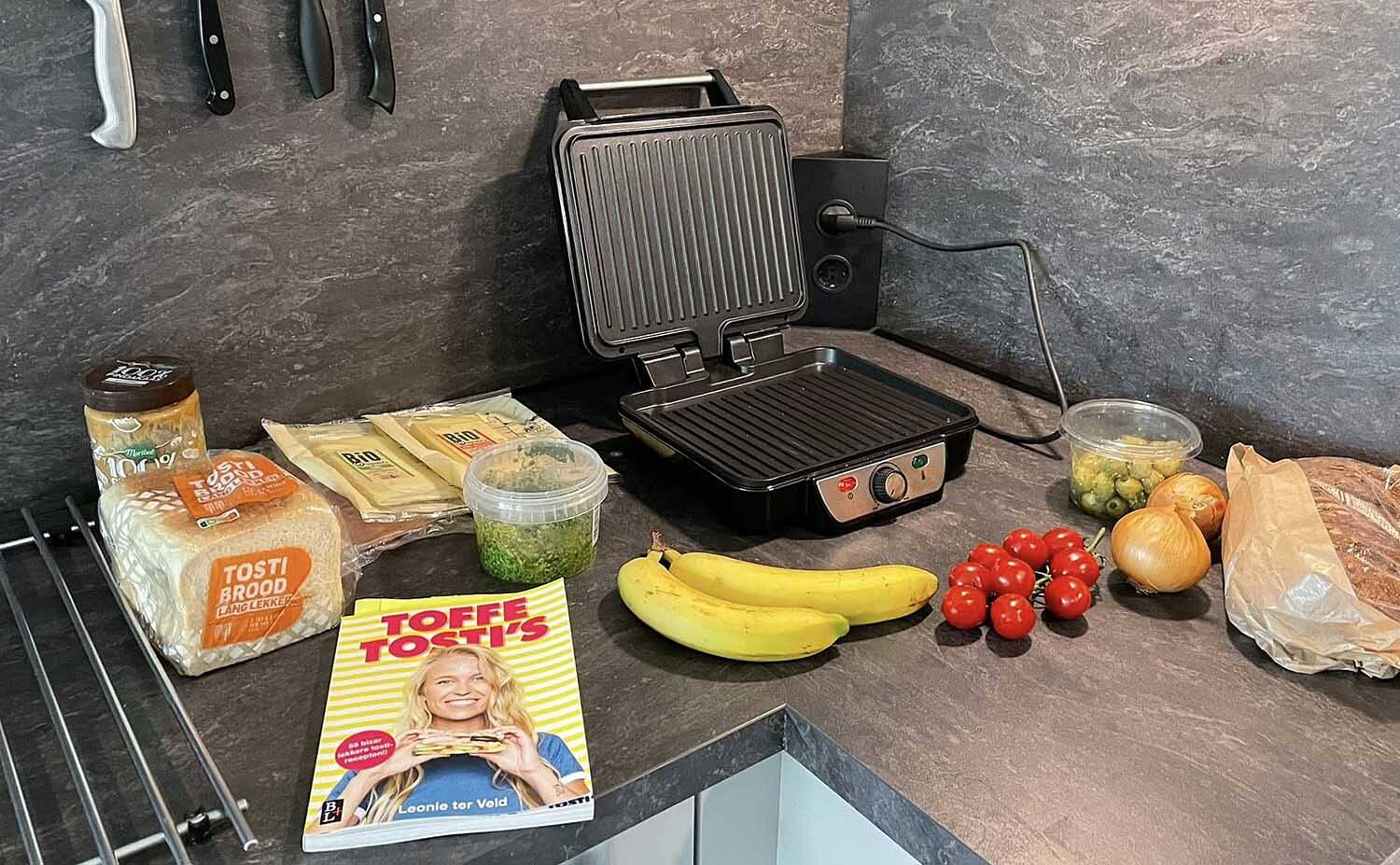 260520 Akkrum Bloeiweek Tosti inloop