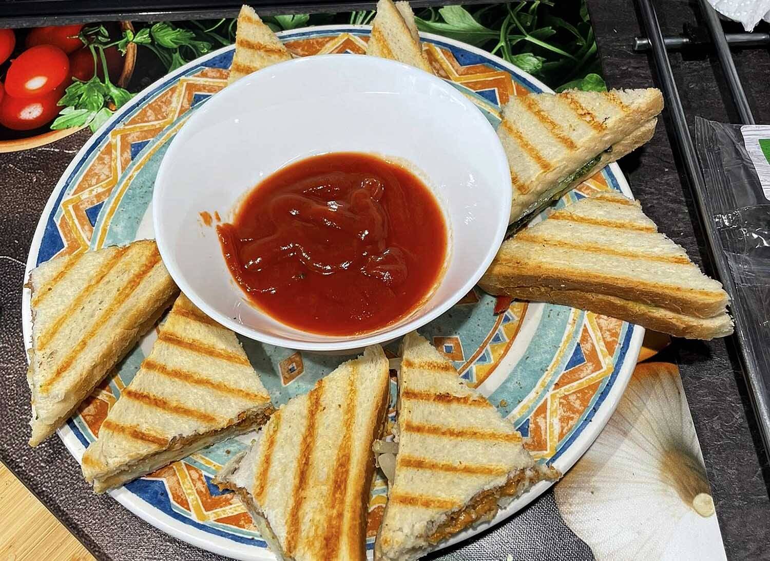 260520 Akkrum Bloeiweek Tosti inloop tostis
