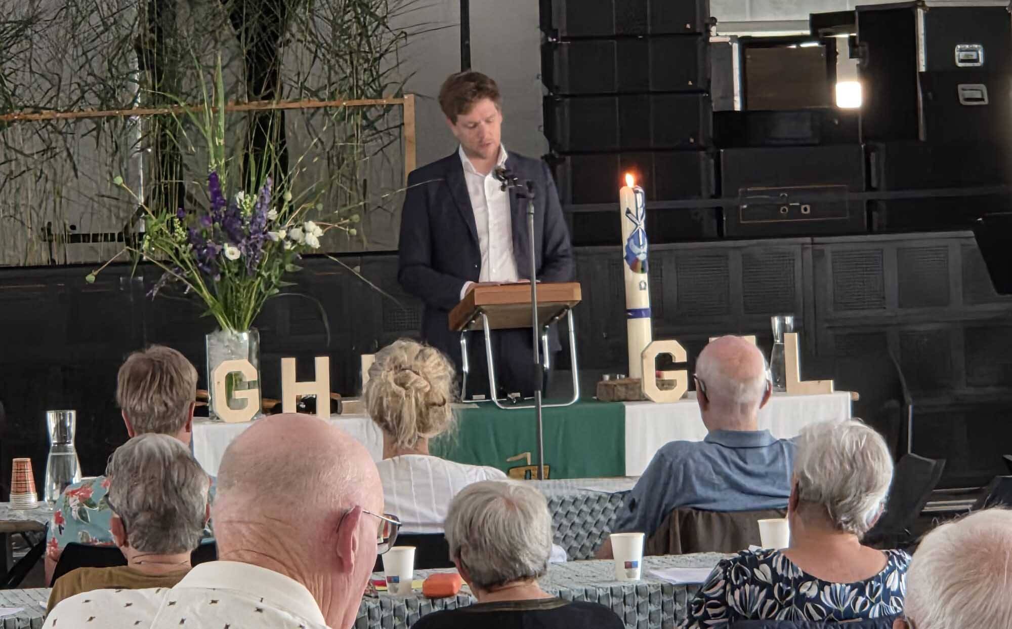 260628 Akkrum Merke kerkdienst feesttent 10