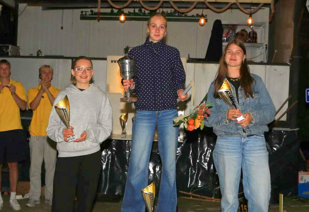 260822 Akkrum Slingeraap prijswinnaars 1 c AlexZwart