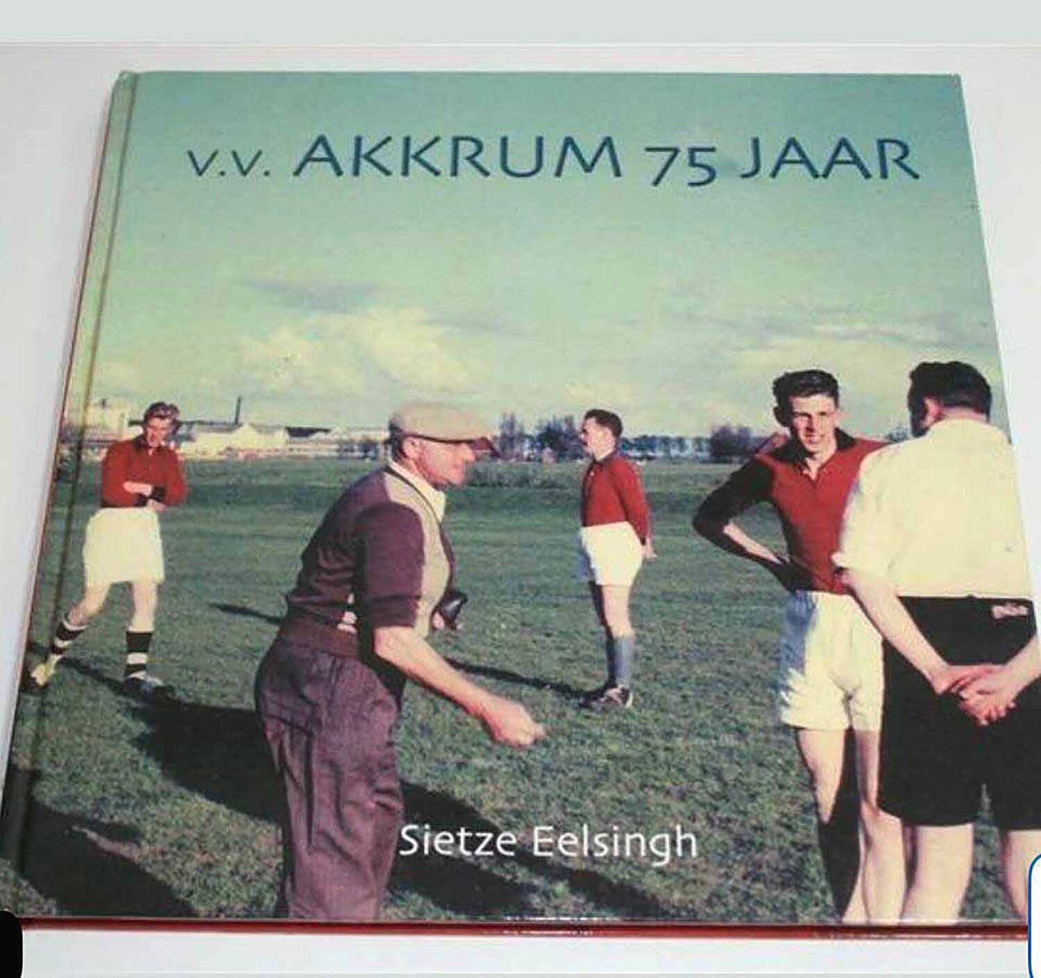 260301 Akkrum voetbal 100jaar jubileumboek