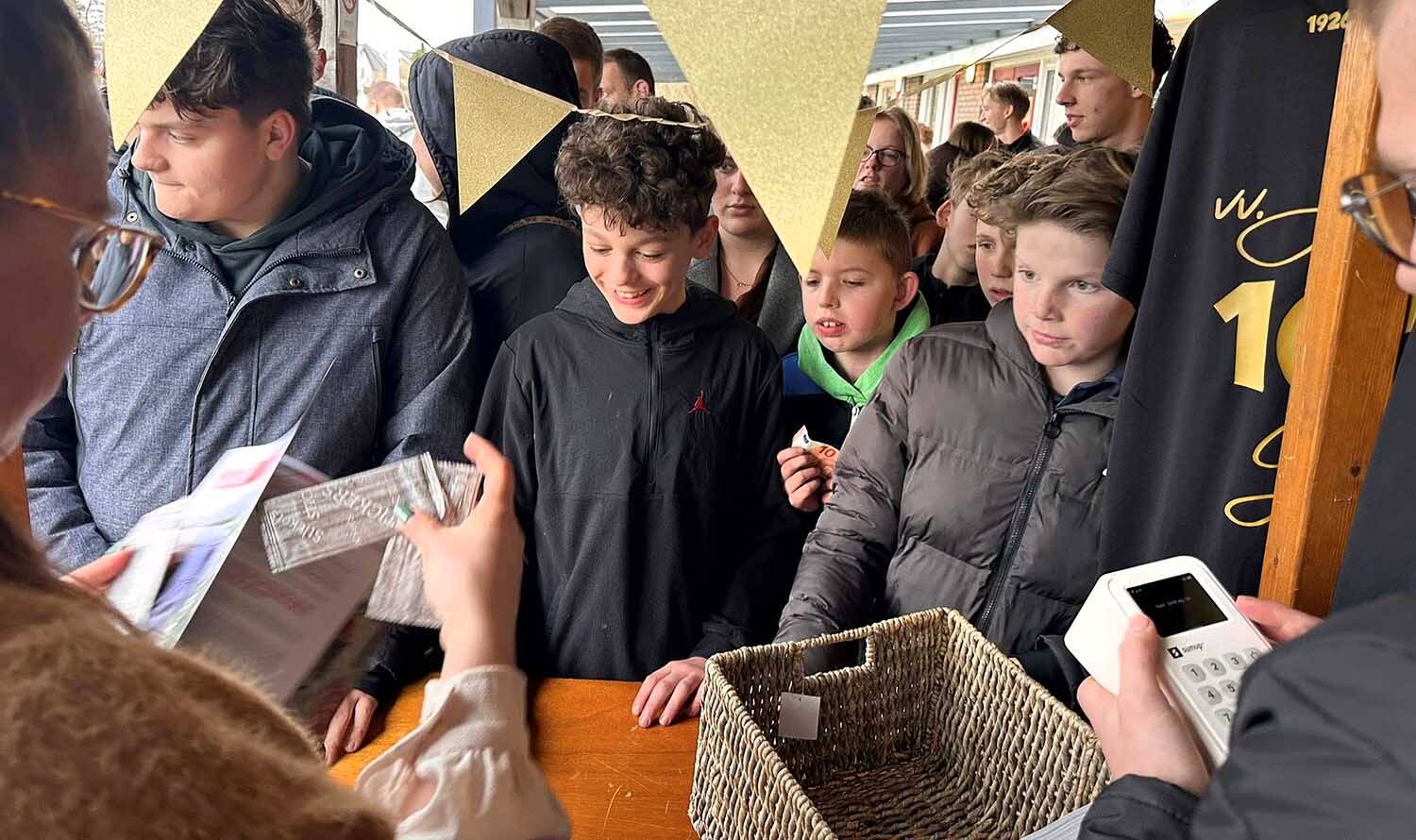 260301 Akkrum voetbal jubileumboek 4