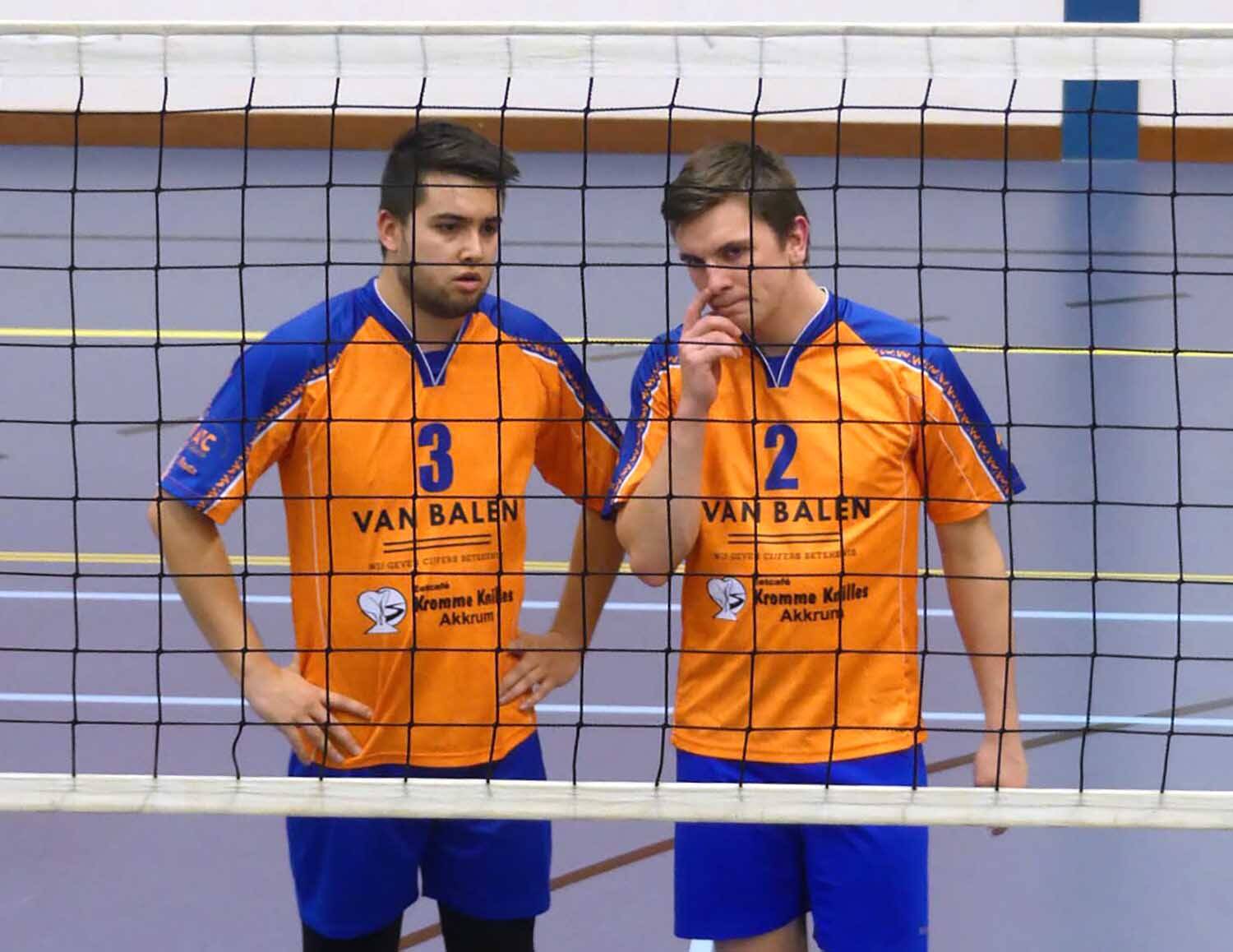 Akkrumer volleybalmannen puntloos huiswaarts na verlies in openingswed