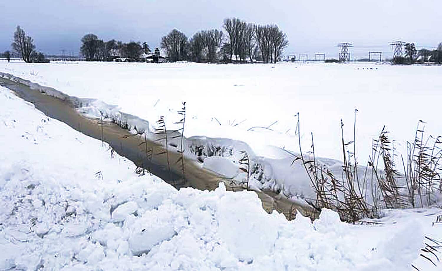 251227 Akkrum sneeuw2 WendyJCKoerts