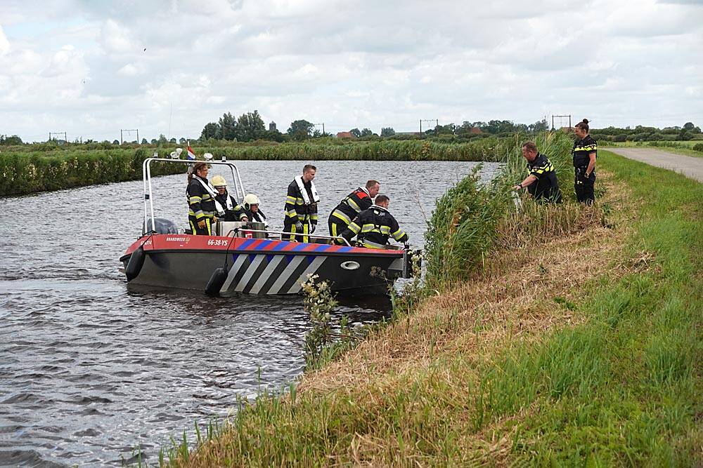 240628 Akkrum brandweerboot politie 1000