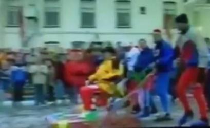 1997: Winnares Elfstedentocht in Akkrum gehuldigd