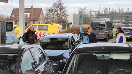Stormloop op goedkoopste benzine van Nederland