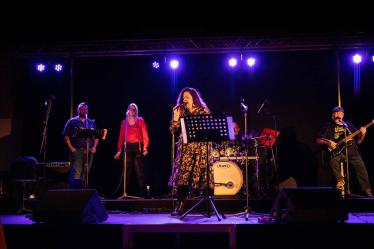 Zangleerlingen Sing Friesland geven optreden met eigen band