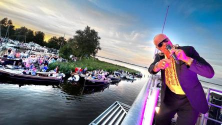 Nederlands levenslied centraal tijdens pubquiz Akkrum