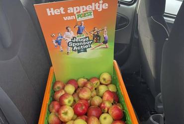 Achthonderd appels voor clubs in sponsoractie Poiesz