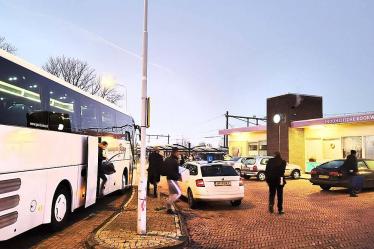 Spoorklanten nog eventjes met bus naar Leeuwarden