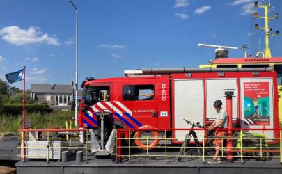 Brandweer Akkrum blust brandje op eiland De Burd