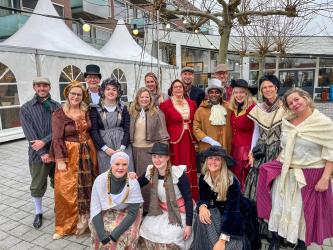 Drukte op sfeervolle Winterfair Leppehiem Akkrum