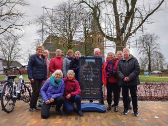 Bewegen voor 55-plussers onder de kerktoren van Akkrum