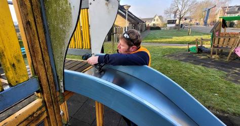 Glijbaan Akkrum in recordtempo gerepareerd