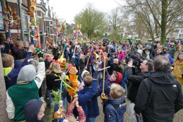 Palmpasenoptocht Akkrum: feestelijke traditie