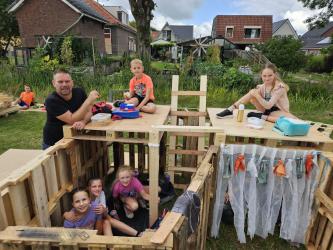 Spikerspulwike Akkrum-Nes: 110 kinderen timmeren cowboydorp