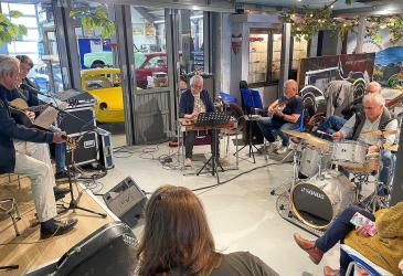 Early Bird viert tv-documentaire met concert in Joure