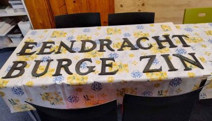 Bijzonder avontuur rond historische gevelletters Burgerzin en Eendracht