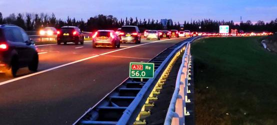 Kilometerslange file na ongeval tussen Akkrum en Grou