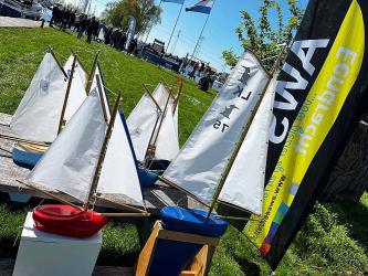 Koninklijke erepenning voor eeuweling AWS Eendracht Akkrum