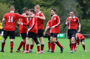 Voetballers Akkrum 1 verliezen nipt van koploper VKW